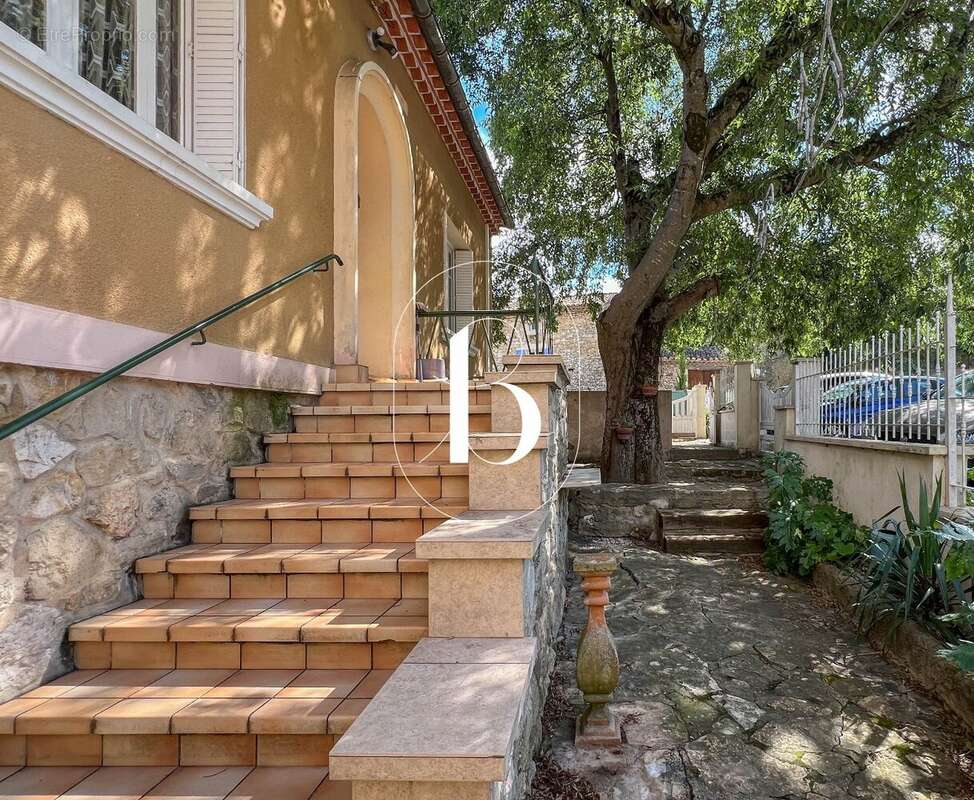 Maison à GOUDARGUES
