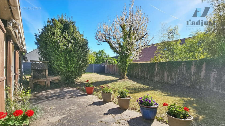 Maison à VERNOU-LA-CELLE-SUR-SEINE