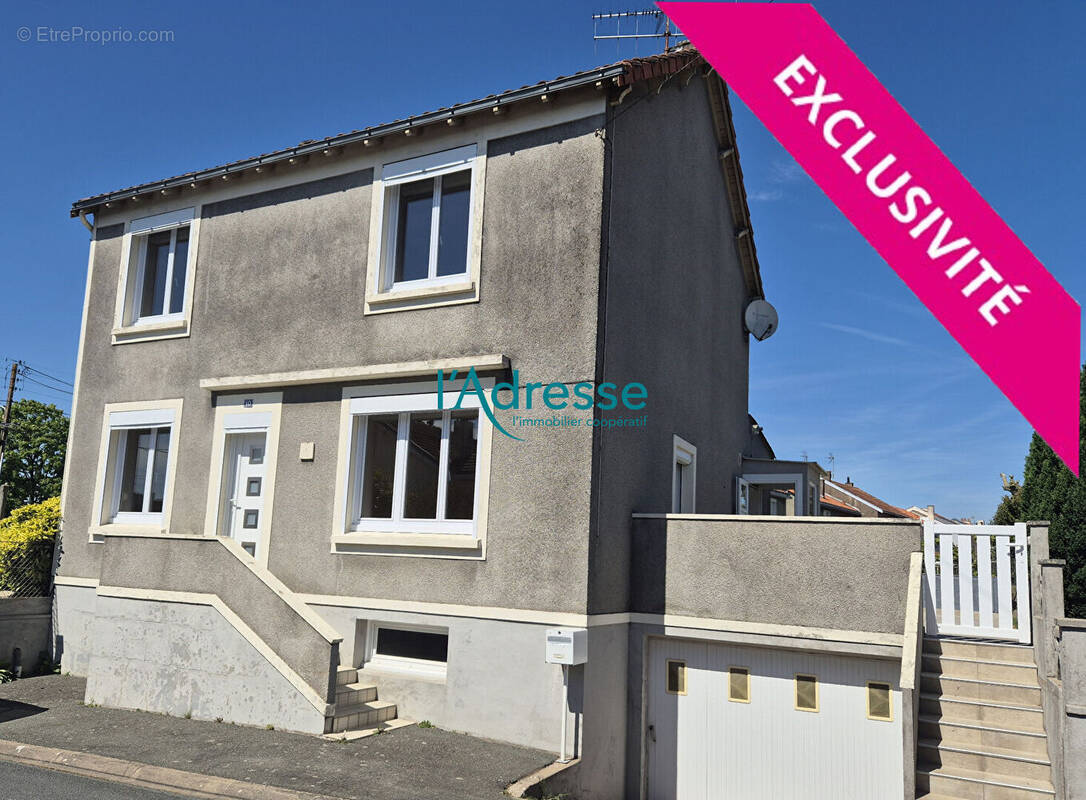 Maison à SAINT-PIERRE-MONTLIMART
