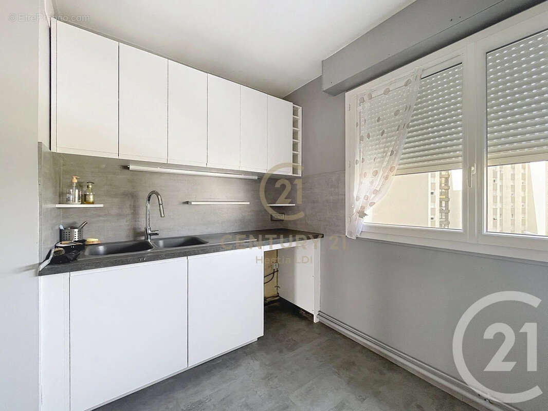 Appartement à LYON-8E