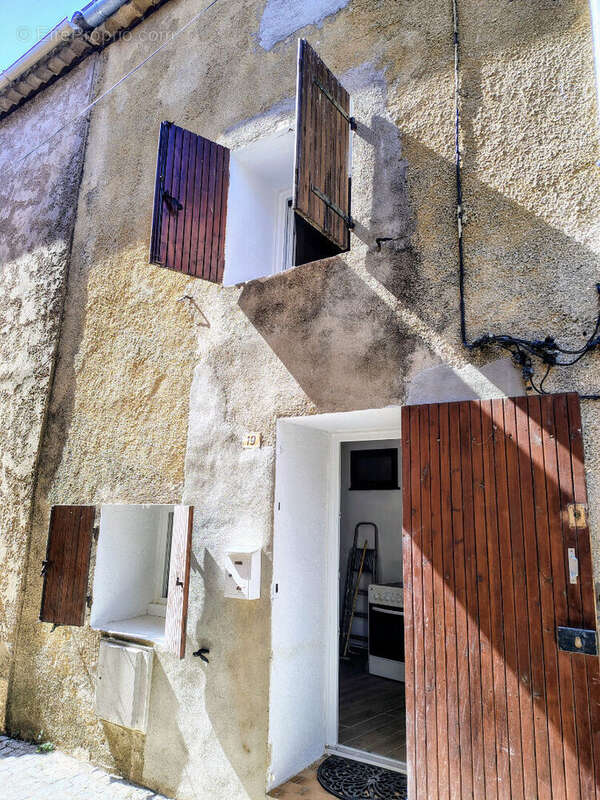 Maison à TAVERNES
