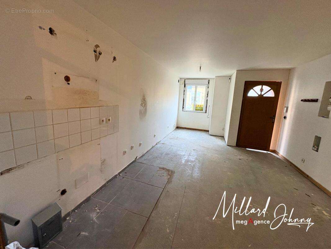 Appartement à TOULON-SUR-ARROUX