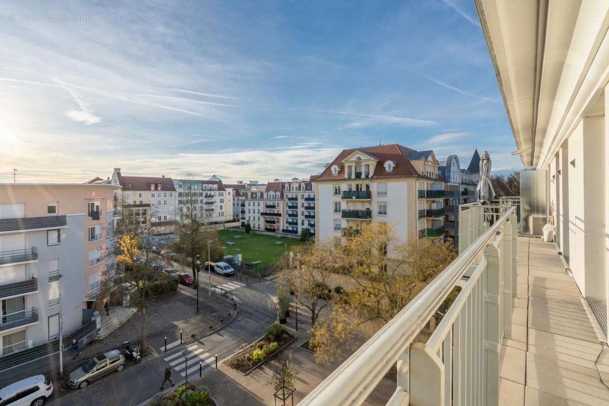 Appartement à LE BLANC-MESNIL