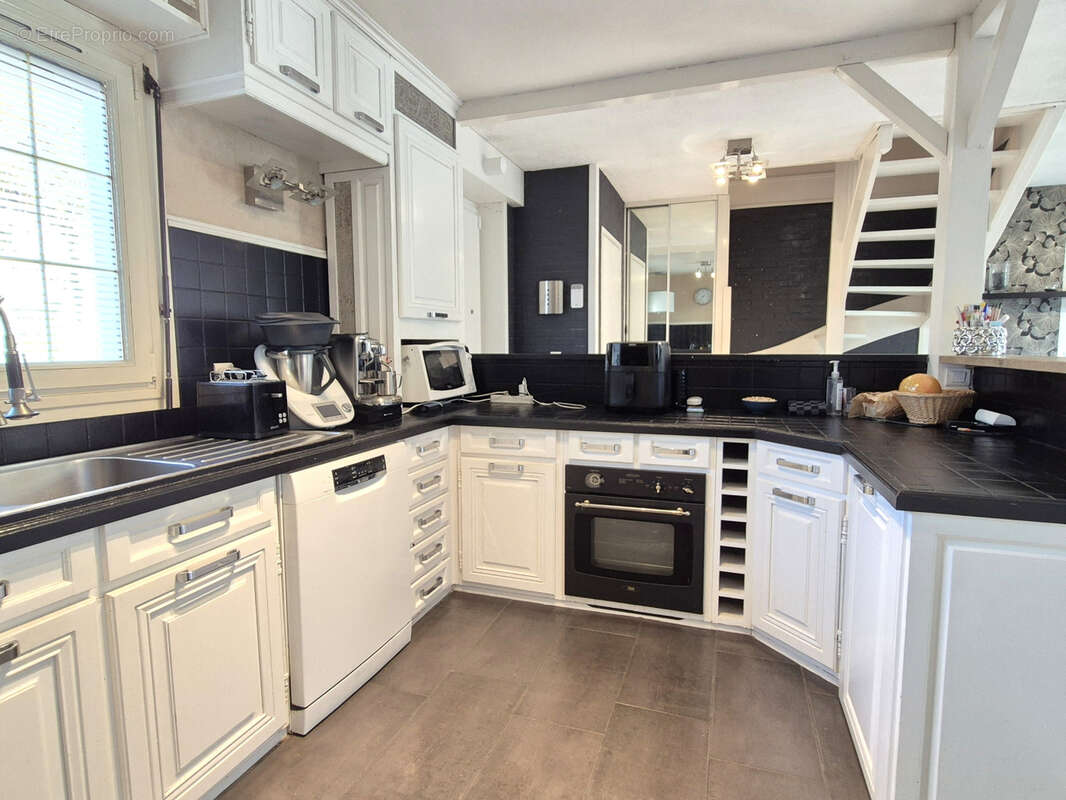 Maison à SAINT-PIERRE-DU-PERRAY