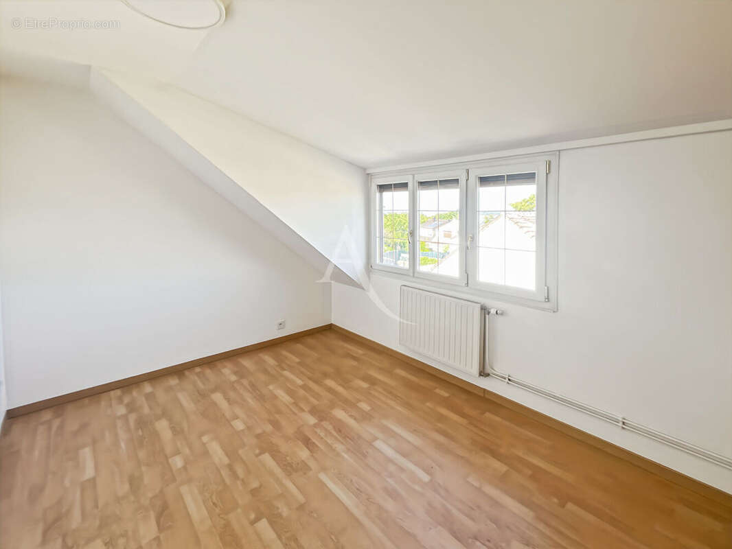 Maison Meulan En Yvelines 7 pièce(s) 124 m² - photo 12