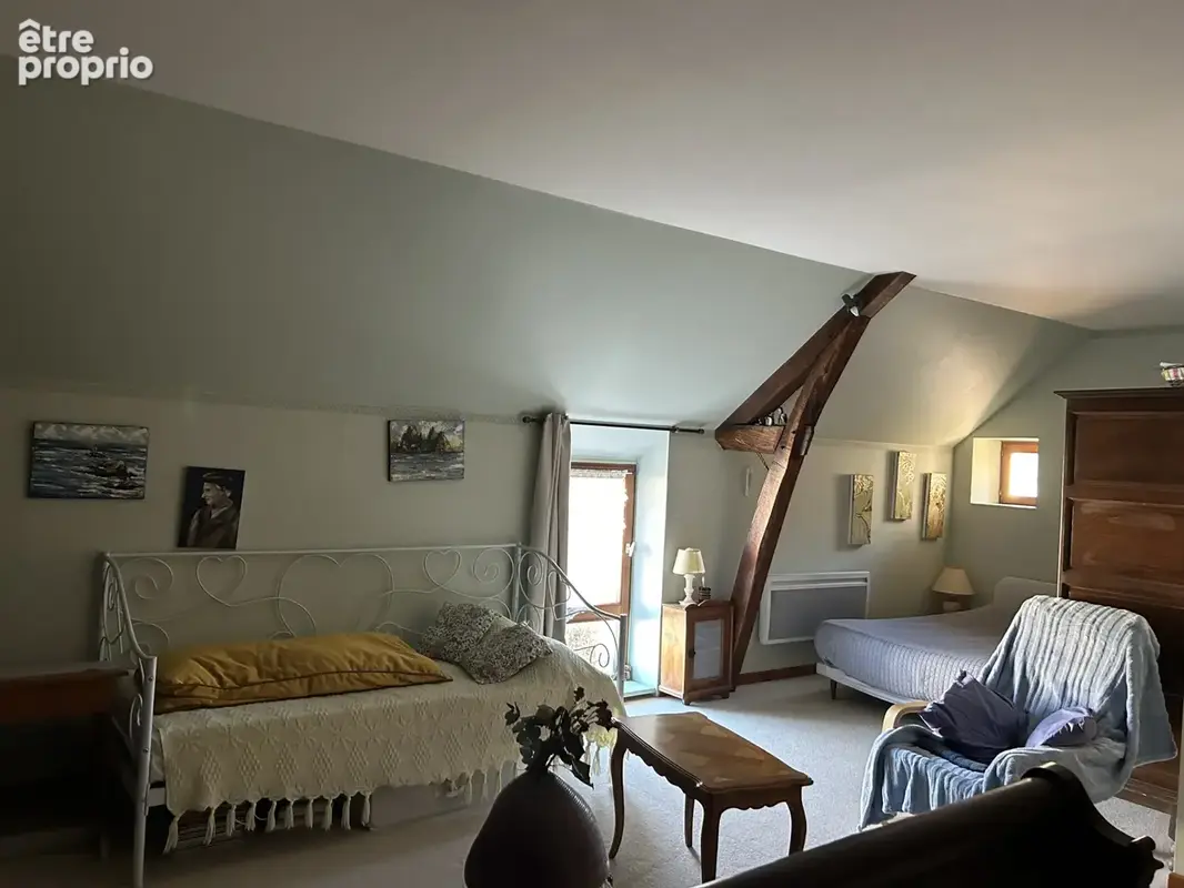 Maison ancienne avec dépendance + maisonnette, garage, cour et jardin - photo 10