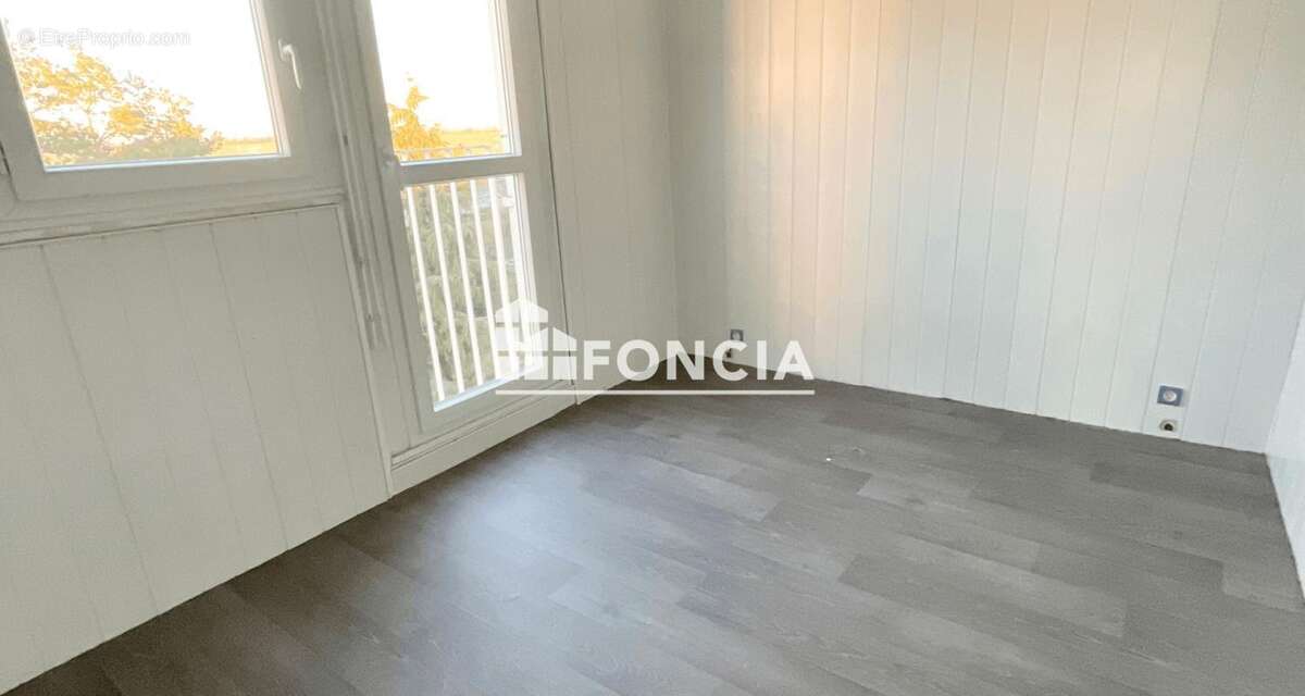 Appartement à PLAISIR