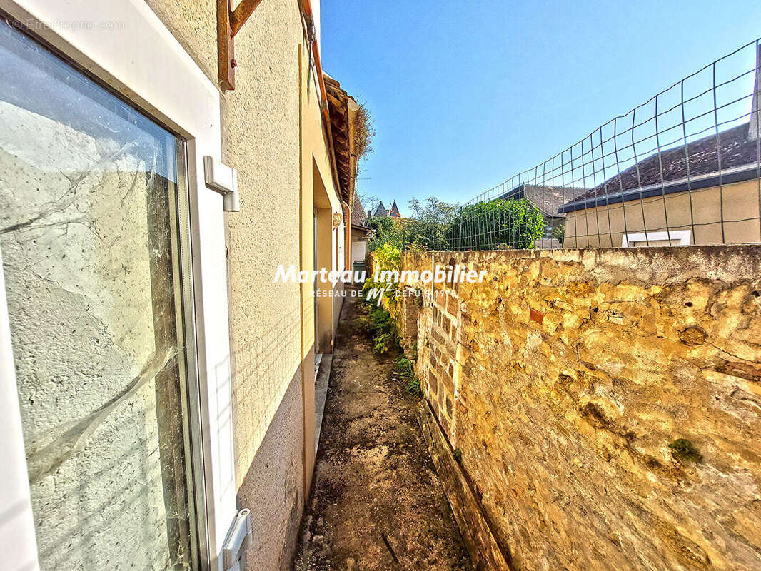 Appartement à SAVIGNE-L&#039;EVEQUE