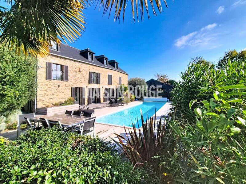 Maison à PLOUER-SUR-RANCE