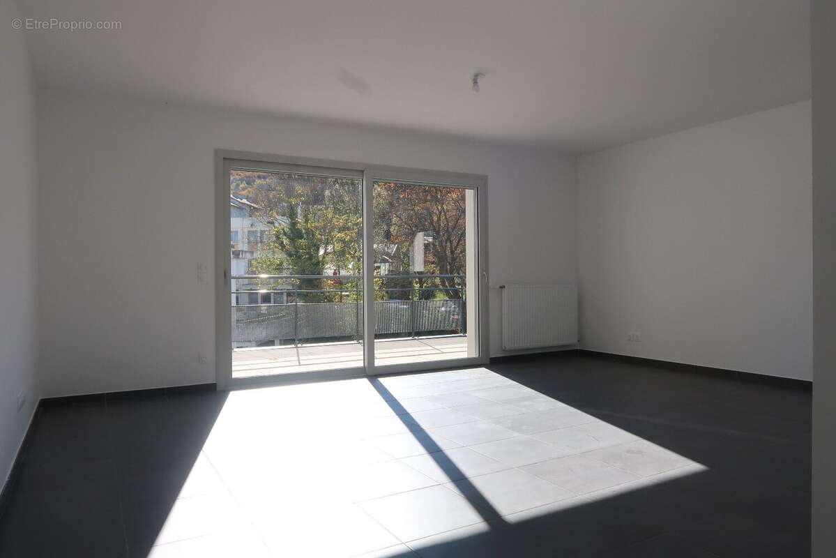 Appartement à SAINT-ETIENNE