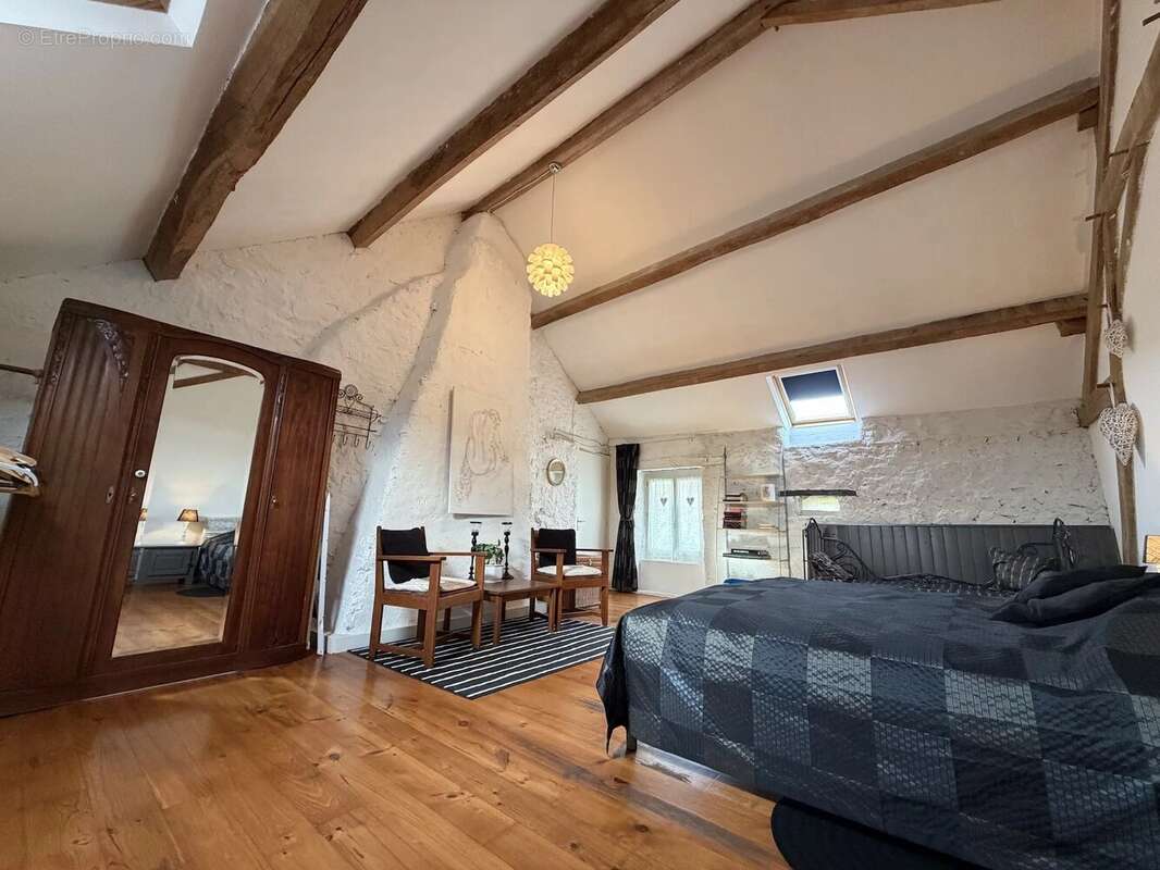 Maison à MONTIGNY-EN-MORVAN