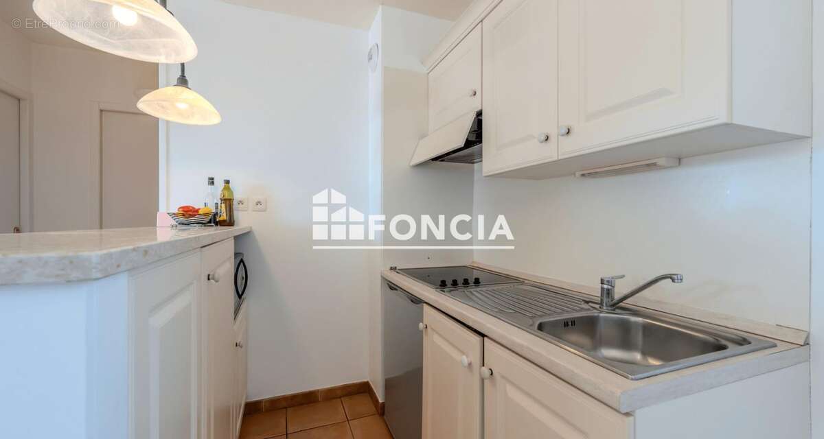 Exclusivité Foncia, joli T2 de 37.6m2 au 1er et dernier étage avec terrasse. Ilot Petrarque - photo 5