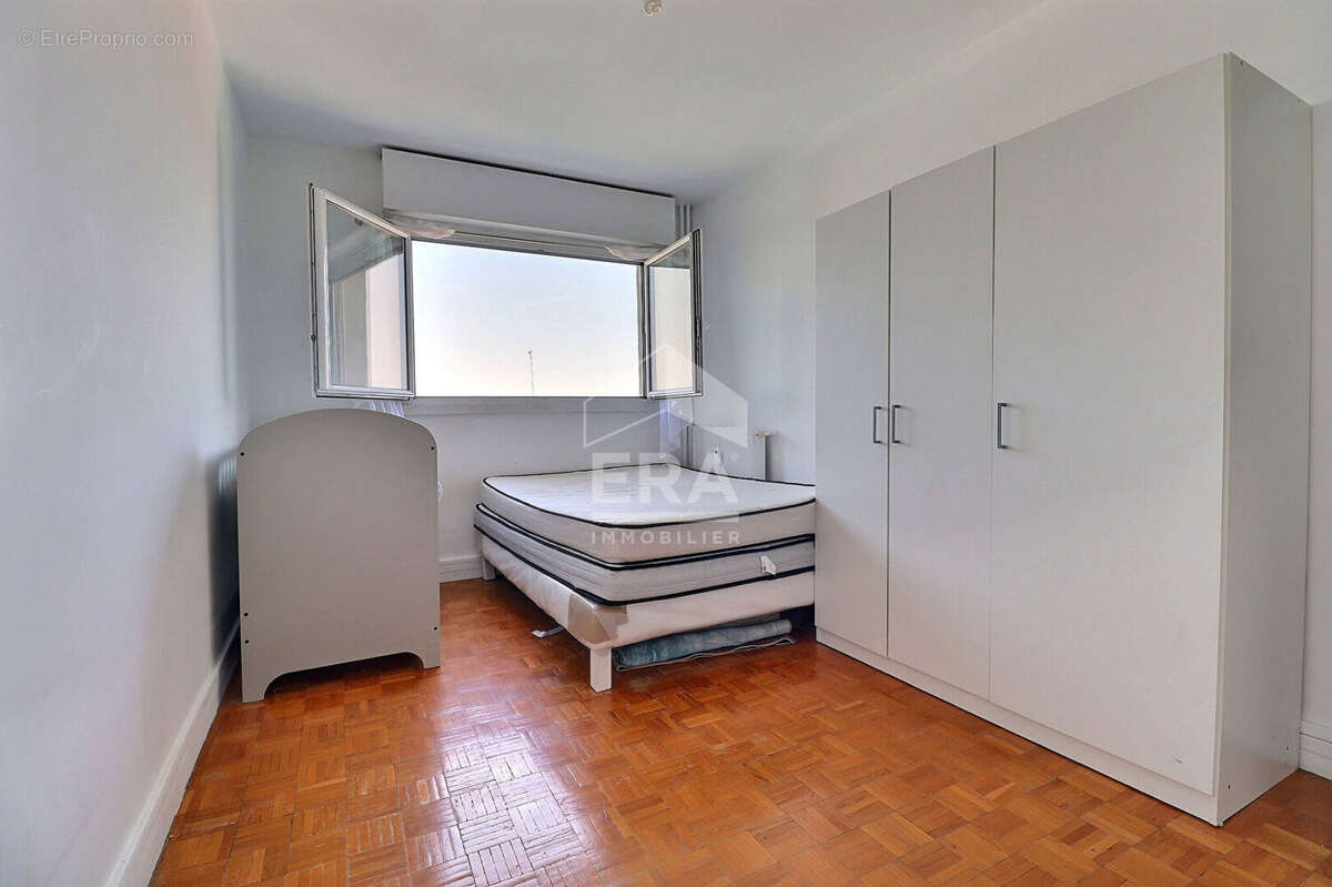 Appartement à AUBERVILLIERS