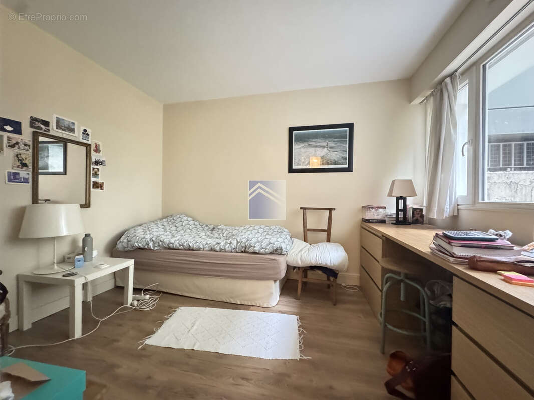 Appartement à LEVALLOIS-PERRET