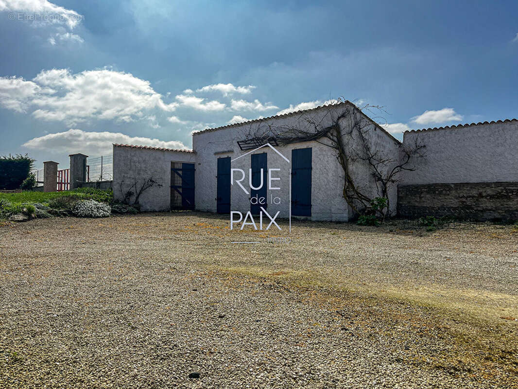 Maison à VENDEUVRE-DU-POITOU