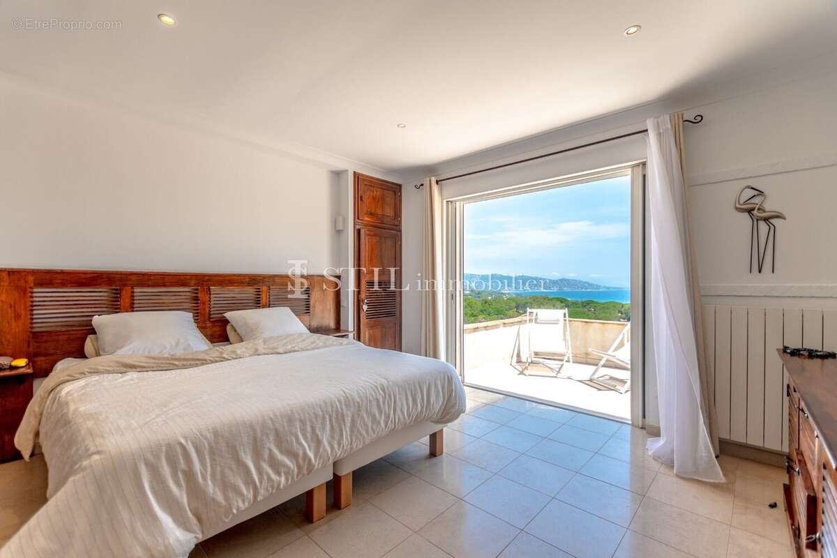 Maison 370 m² à Sainte-Maxime  - photo 5