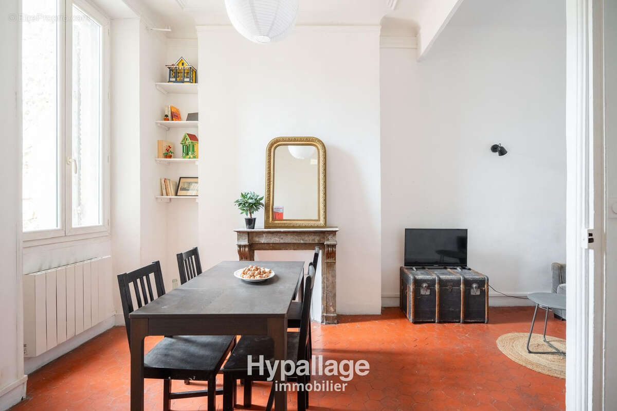 Vend type 3 balcon lumineux cave ancien 13001 Marseille - photo 2