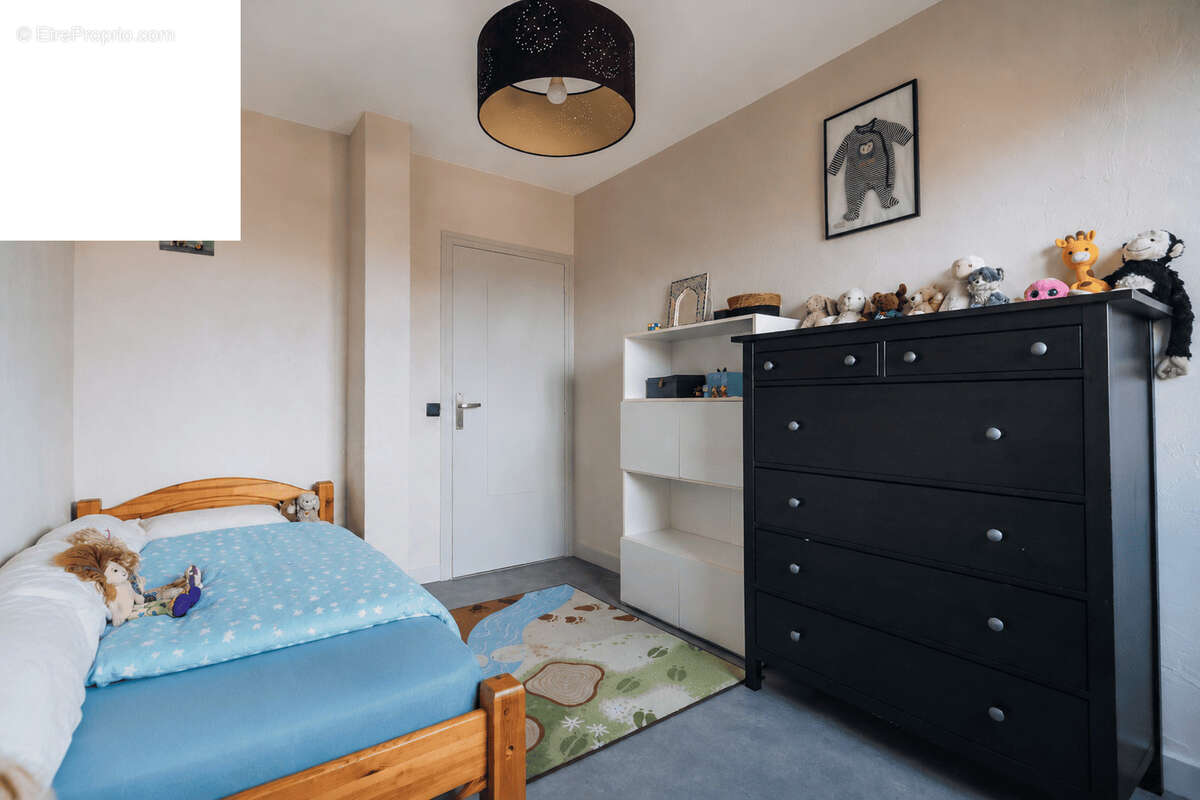 Appartement T4 de 68.50m2 à rafraîchir - 2 balcons - 1 cave - photo 9