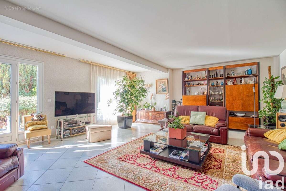 Photo 4 - Maison à CHANTELOUP-LES-VIGNES