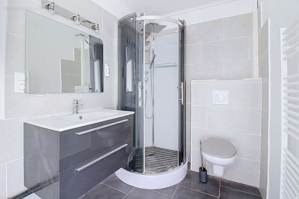 A VENDRE en exclusivité à DRAGUIGNAN Charmant appartement 3 pièces - Rare sur le marché ! - photo 8