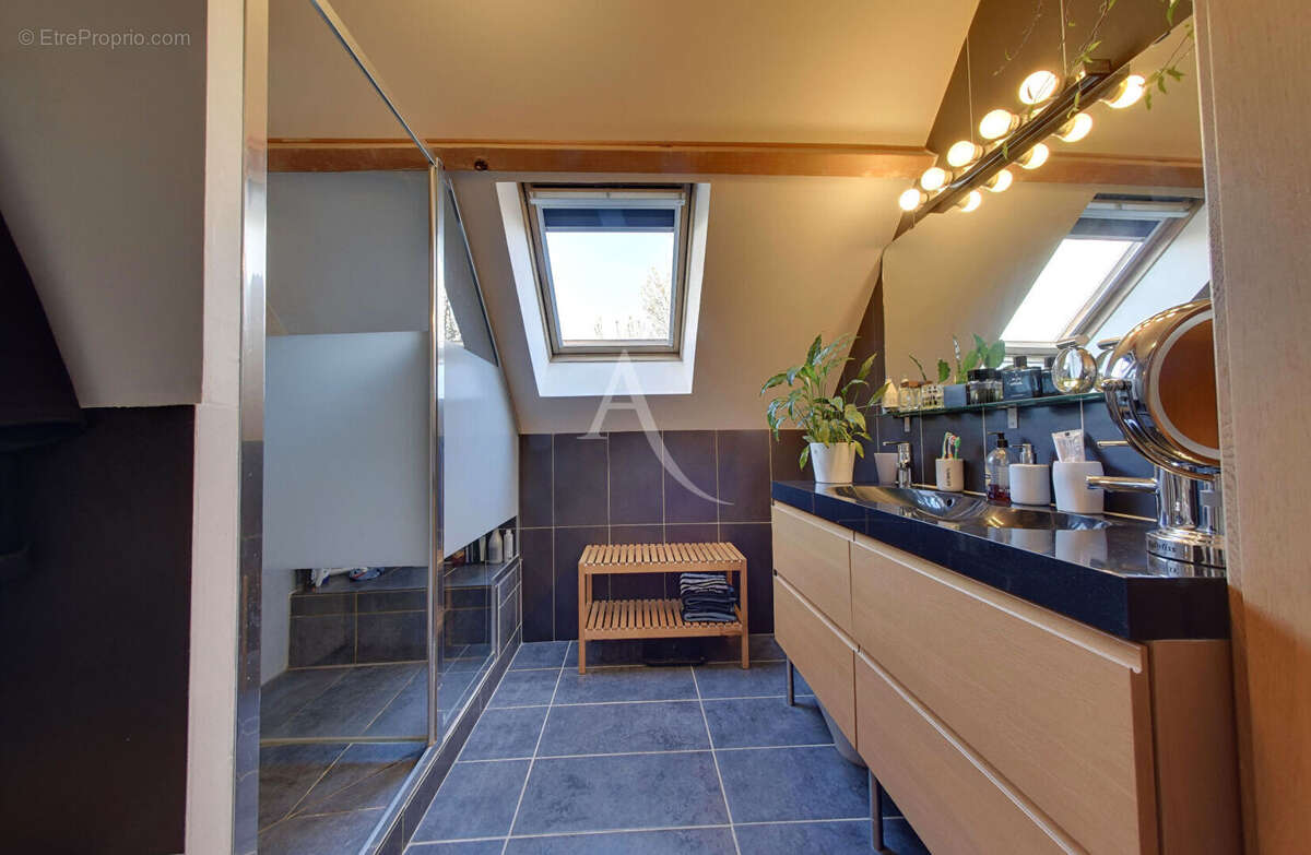 Maison à OZOIR-LA-FERRIERE