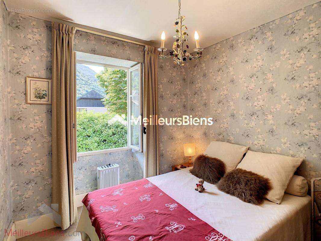 Maison à SAINT-MARTIN-SUR-LA-CHAMBRE