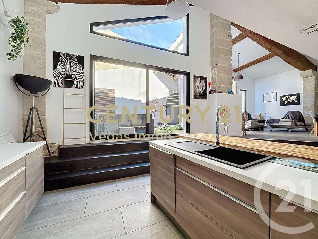 Maison à SAINT-JEAN-DE-VEDAS