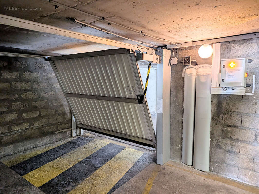 Parking Nanterre/Puteaux - photo 4