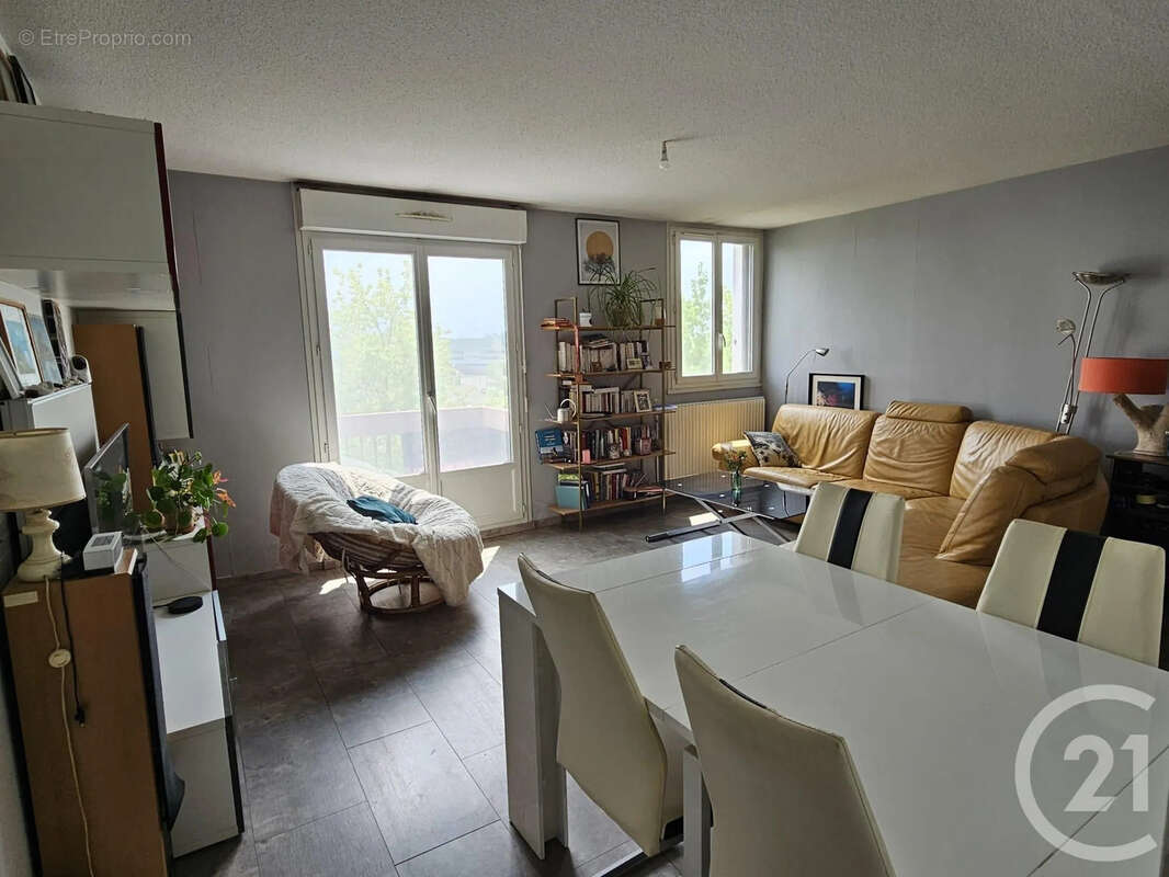 Appartement 82 m² à Orthez  - photo 3