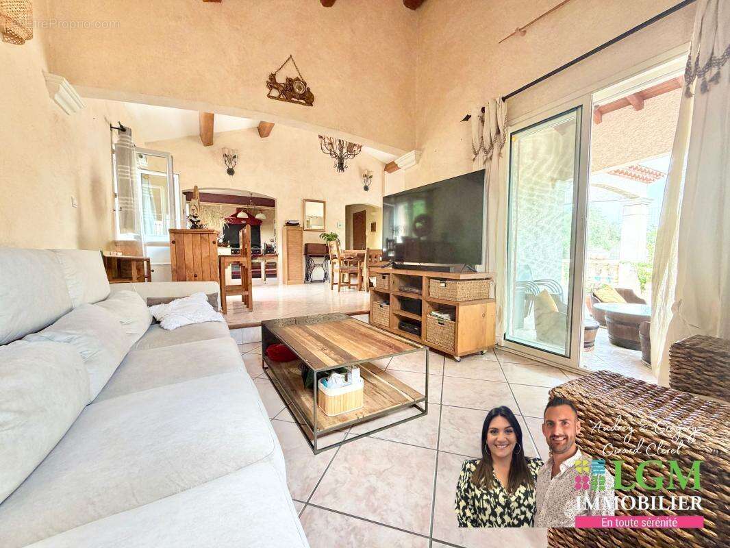 Maison de plain-pied, 4 chambres, piscine, 1000m2 de terrain, au calme, proche du centre - photo 12