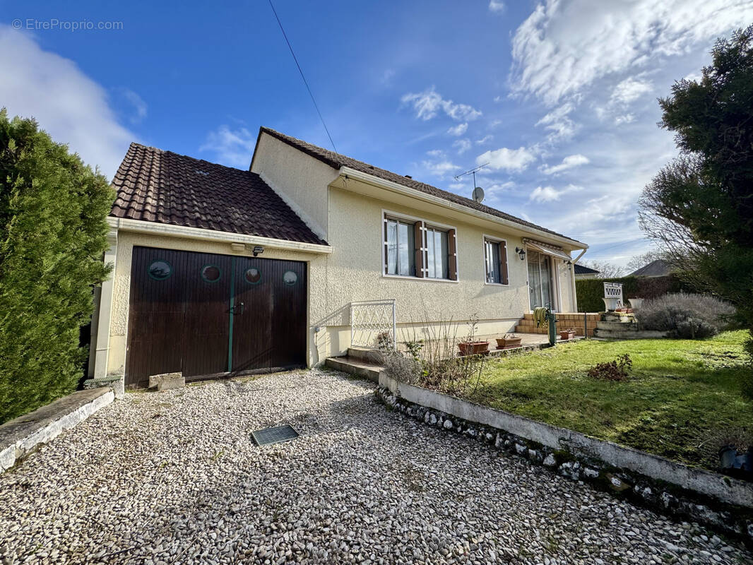 Maison à VILLEMANDEUR