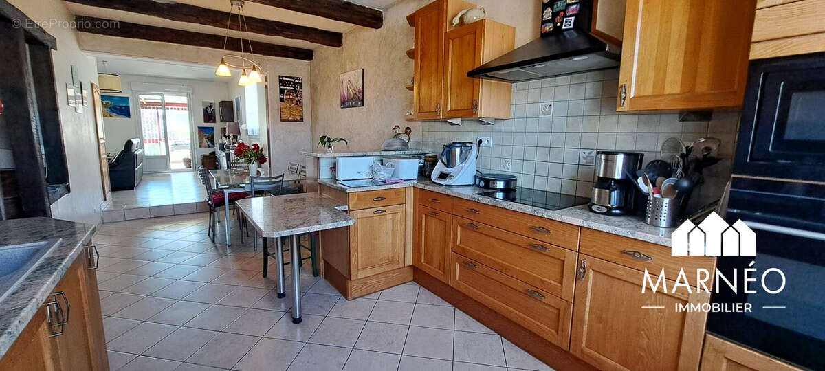 Maison 143 m² à Saint-Memmie  - photo 6