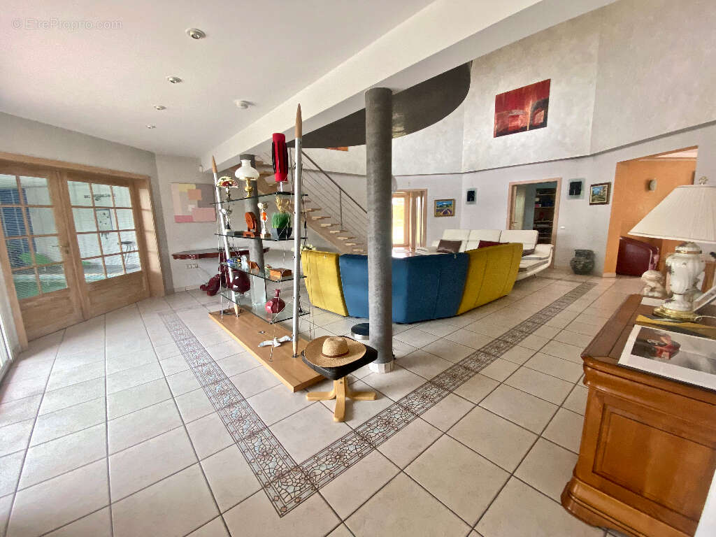 Maison individuelle F6 de plain pied avec piscine - photo 5