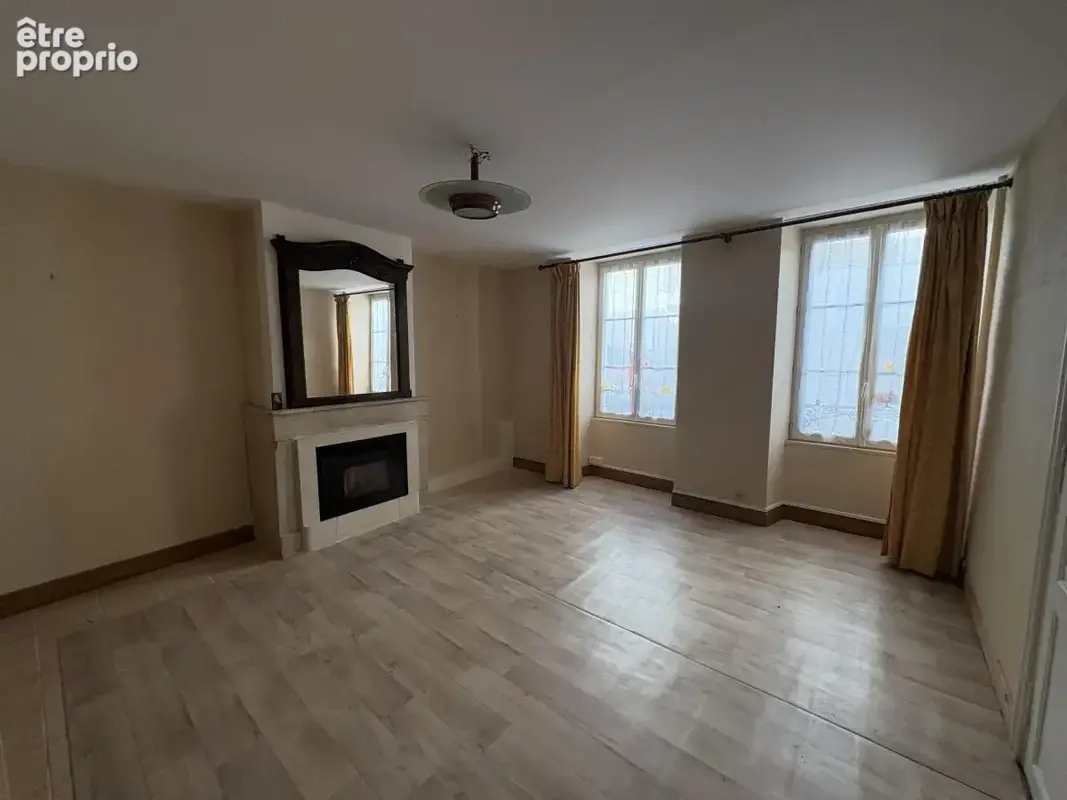 Maison 7 pièces 365 m² à vendre à Saint-Maixent-L'ecole (79400) - photo 2