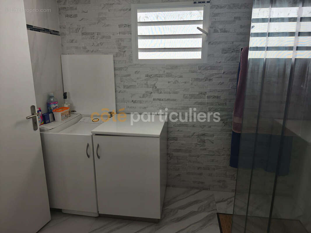 Maison à BAIE-MAHAULT