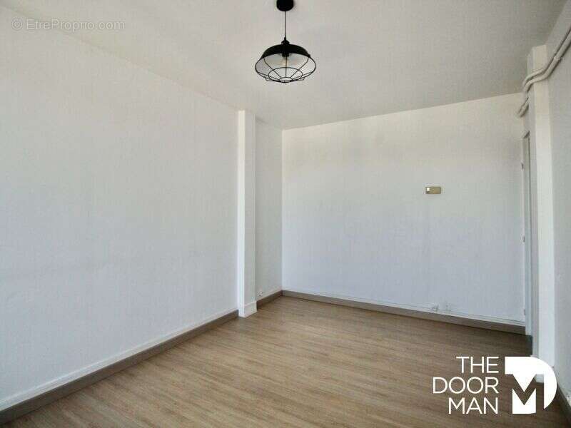 Appartement 18000 - photo 5