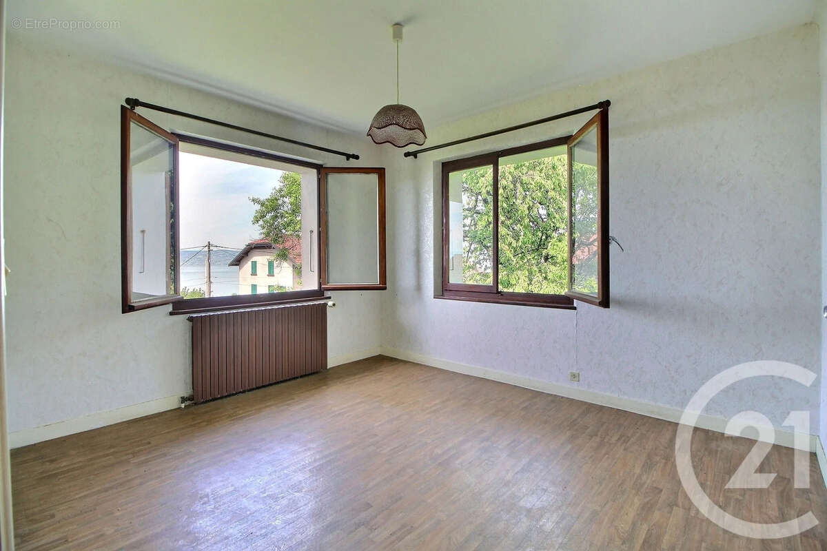 Maison à LUGRIN