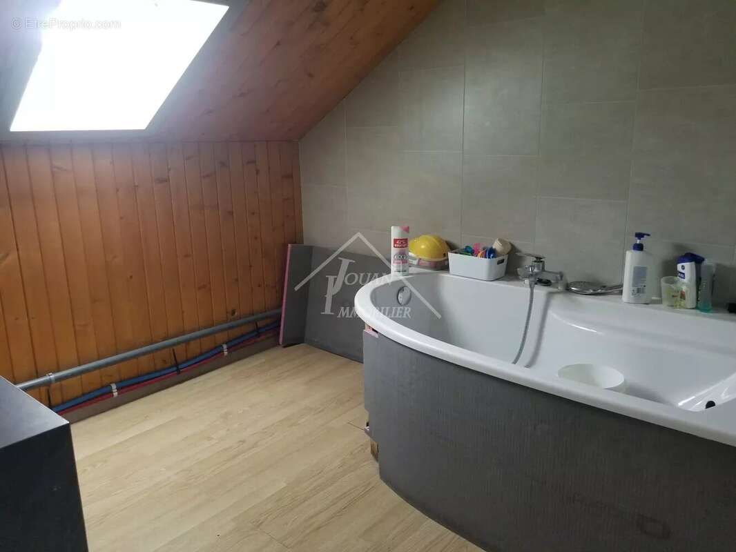 Maison à COSNE-D'ALLIER