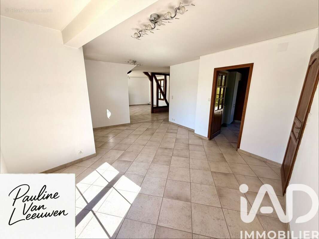 Maison 169 m² à Foucheres  - photo 9