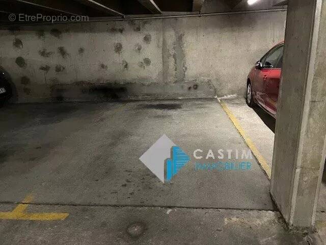 Parking à PARIS-14E
