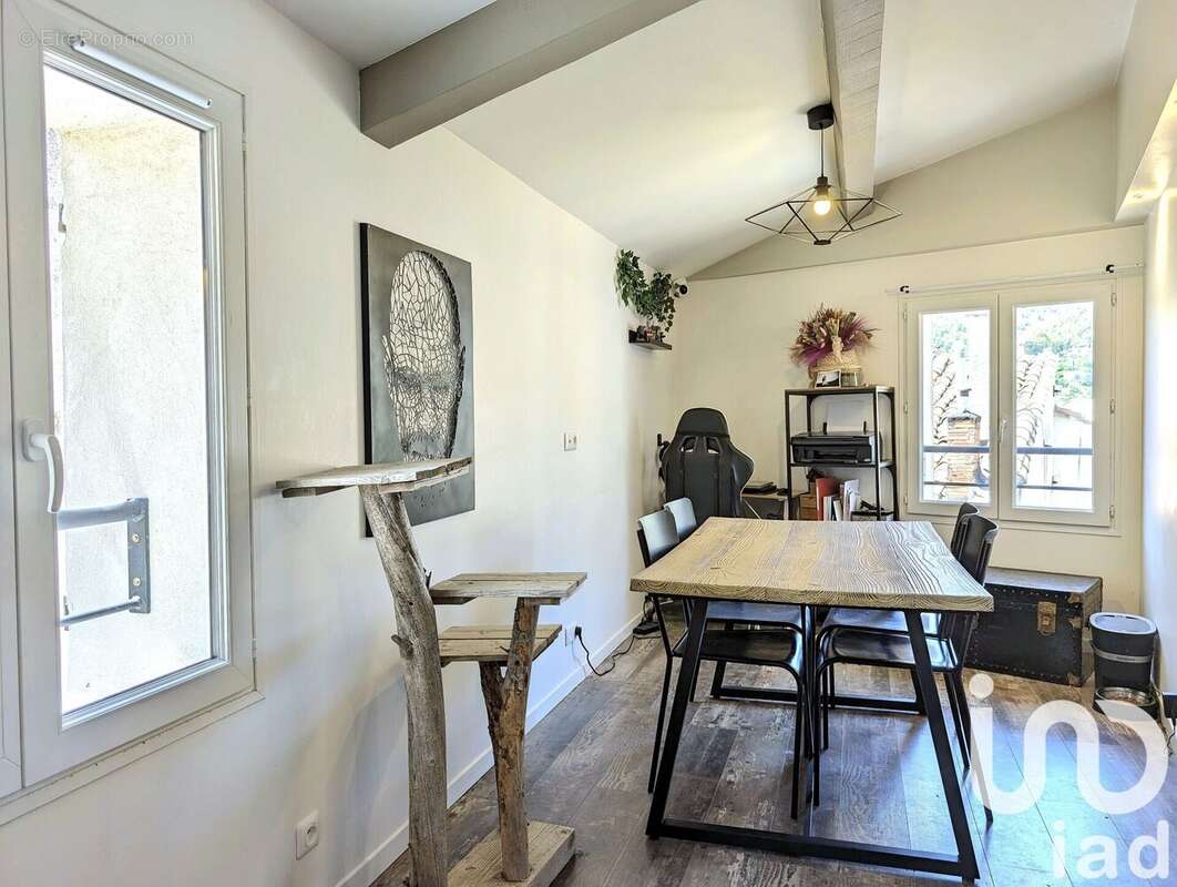 Photo 4 - Appartement à ROQUEVAIRE