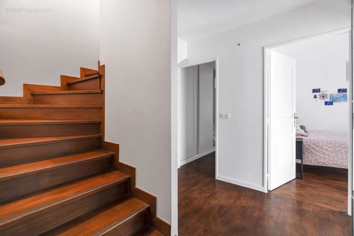 Appartement à LEVALLOIS-PERRET