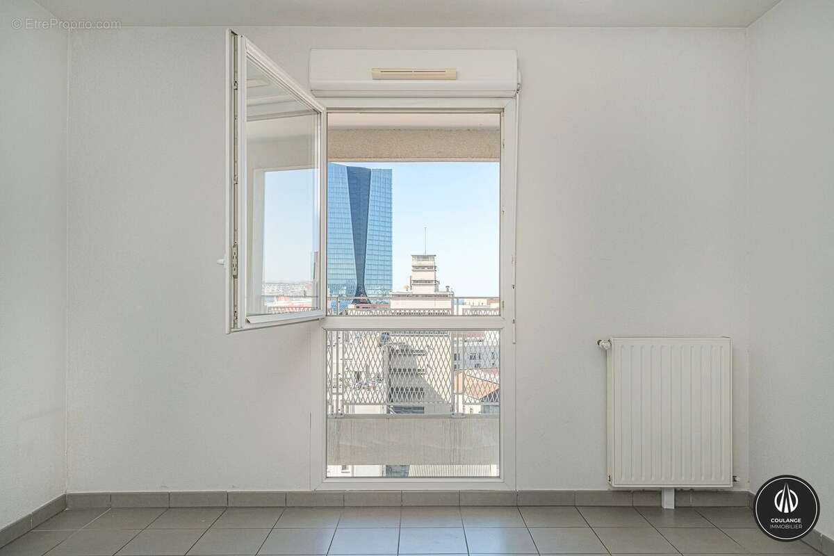 Appartement à MARSEILLE-3E