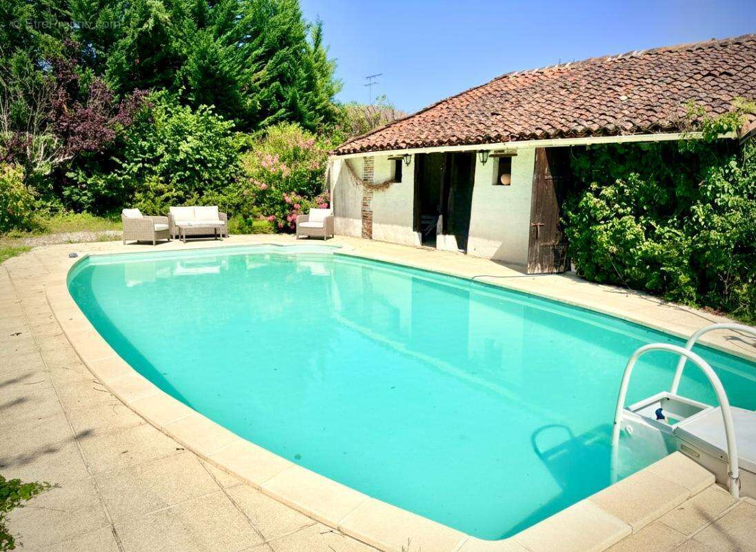 EXCLUSIVITE : Très belle ferme rénovée à Saint Rémy (01) - photo 16