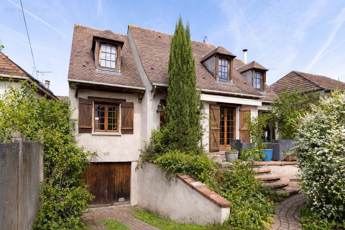 Maison à VILLEPREUX