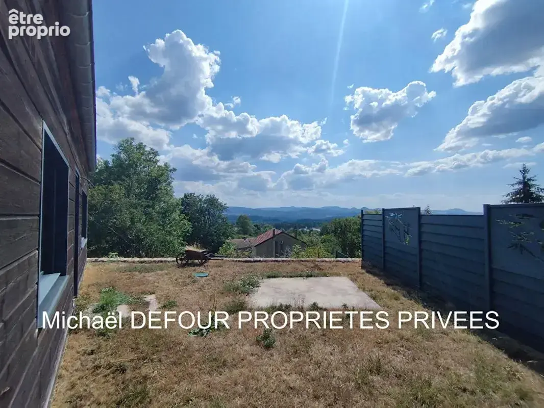 Lapte 43200 Maison en madriers de bois de 172 m² 4 chambres sur 1134 m² de terrain - photo 14