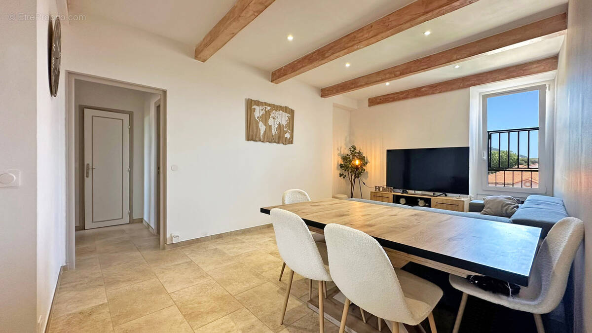 Appartement à CARQUEIRANNE