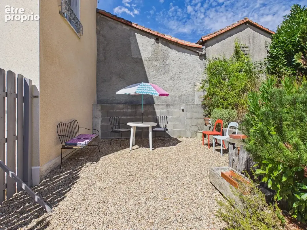 Belle maison lumineuse et aérée, bien présentée - photo 6