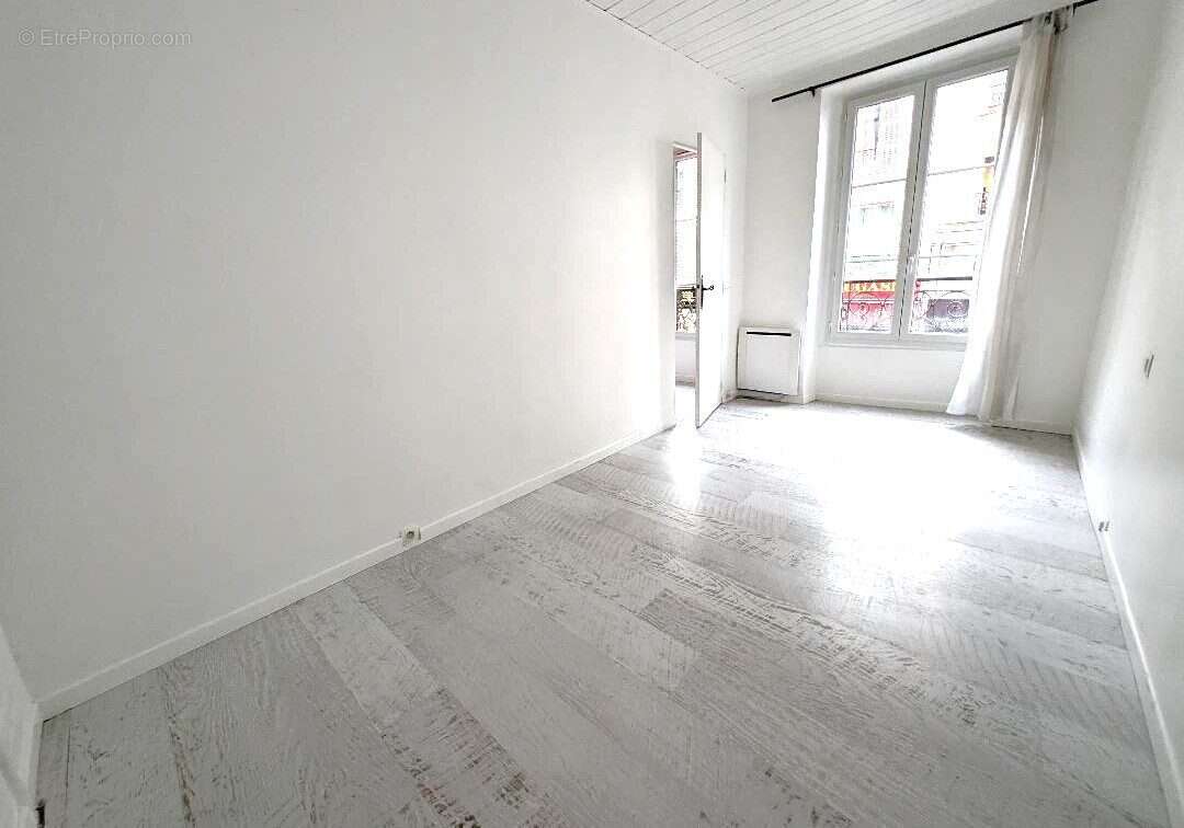 Appartement à PARIS-19E