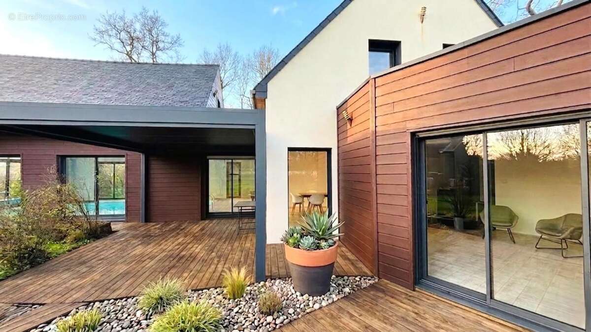 Maison à SAINT-LYPHARD